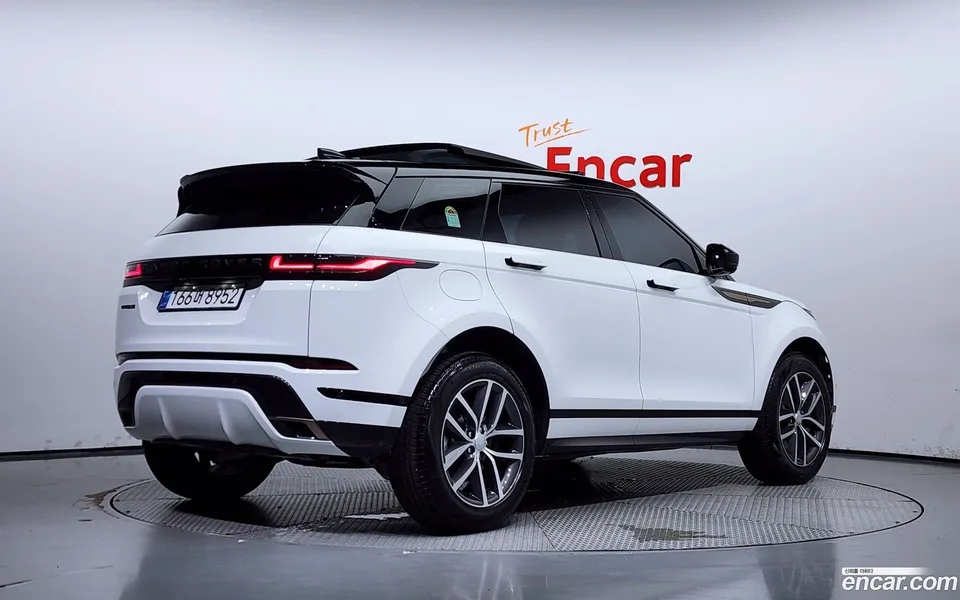 Land Rover Range Rover Evoque P250 SE 2025 — миниатюра 2