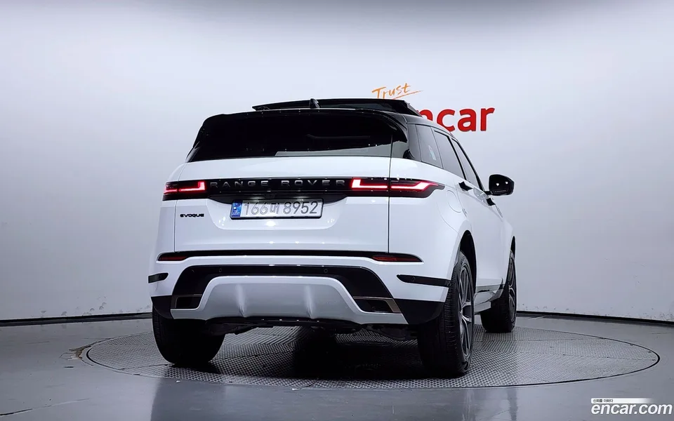 Land Rover Range Rover Evoque P250 SE 2025 — миниатюра 4