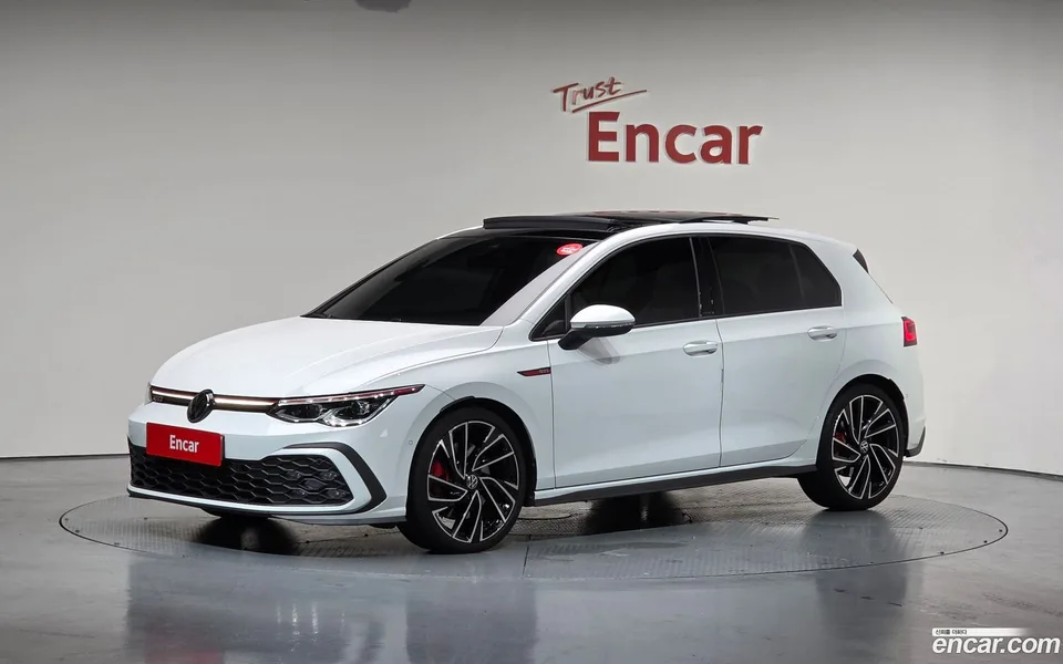 Volkswagen Golf 2.0 GTI 2023 — фото 1, купить с доставкой в Москву