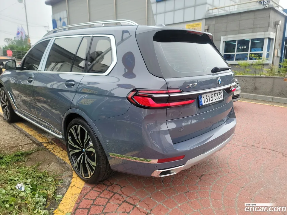 BMW X7 xDrive 40i 6 2023 — миниатюра 2