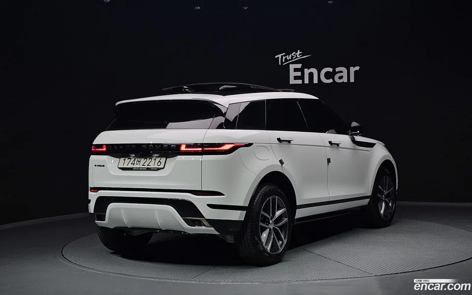 Land Rover Range Rover Evoque P250 SE 2024 — миниатюра 2