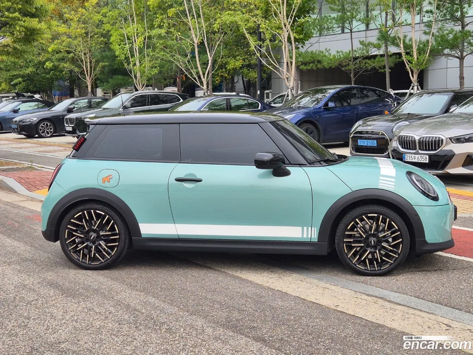 MINI Cooper S 2024 — миниатюра 4