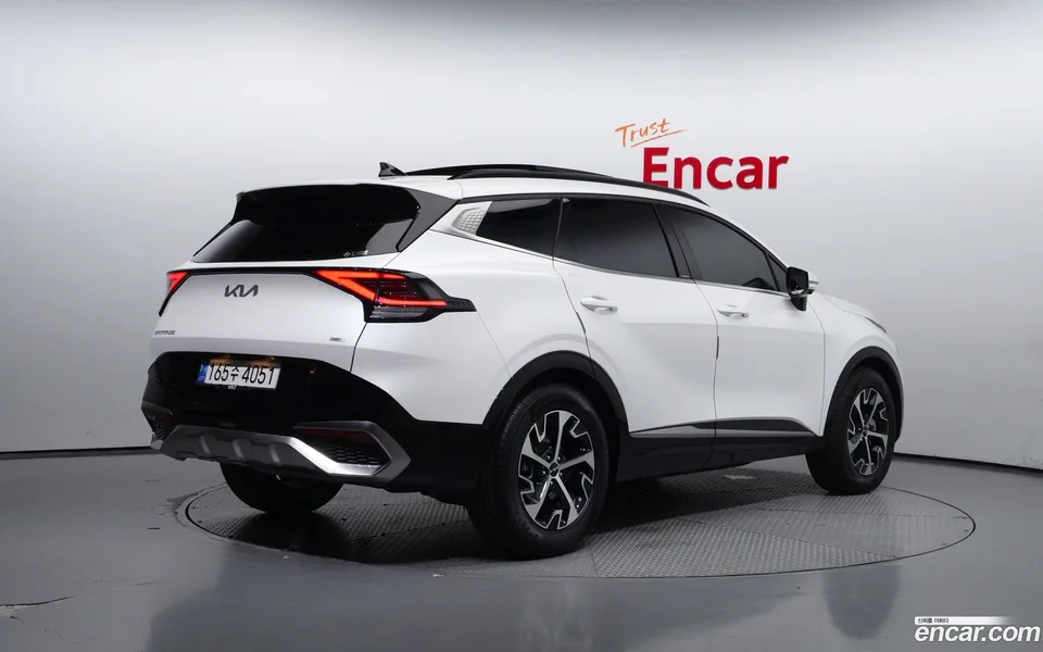 Kia Sportage Hybrid 2WD 2023 — миниатюра 2
