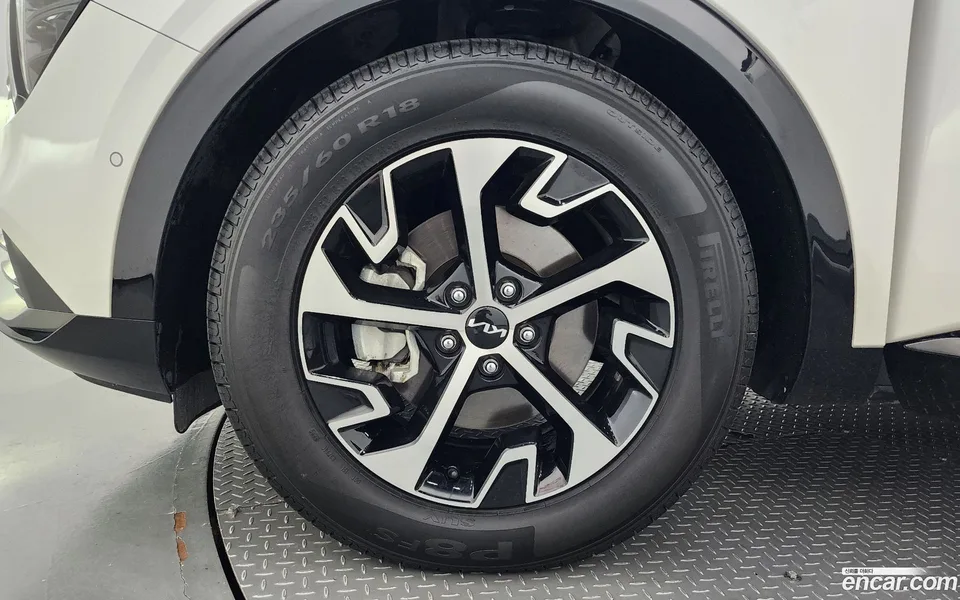 Kia Sportage Hybrid 2WD 2023 — миниатюра 5