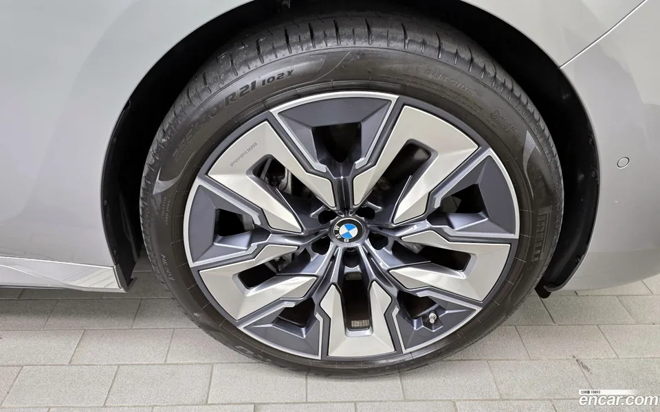 BMW 7 Series 740i xDrive 2024 — миниатюра 5