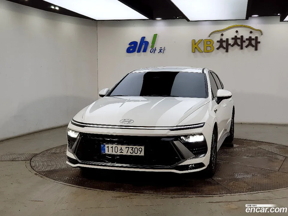 Hyundai Sonata The Edge Hybrid 2023 — миниатюра 2