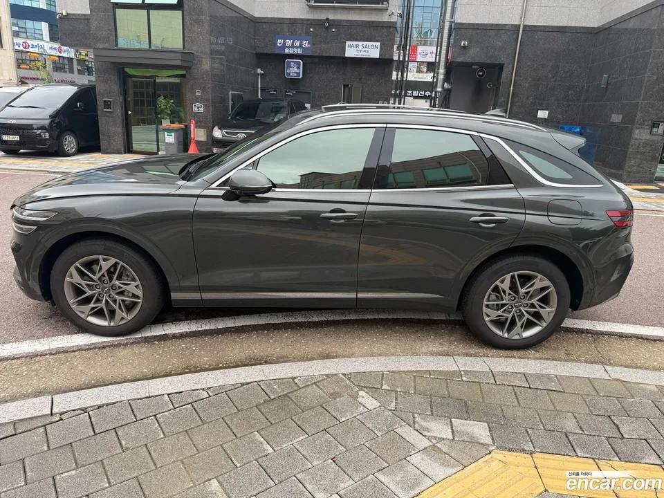 Genesis GV70 2.5T 2WD 2023 — миниатюра 3