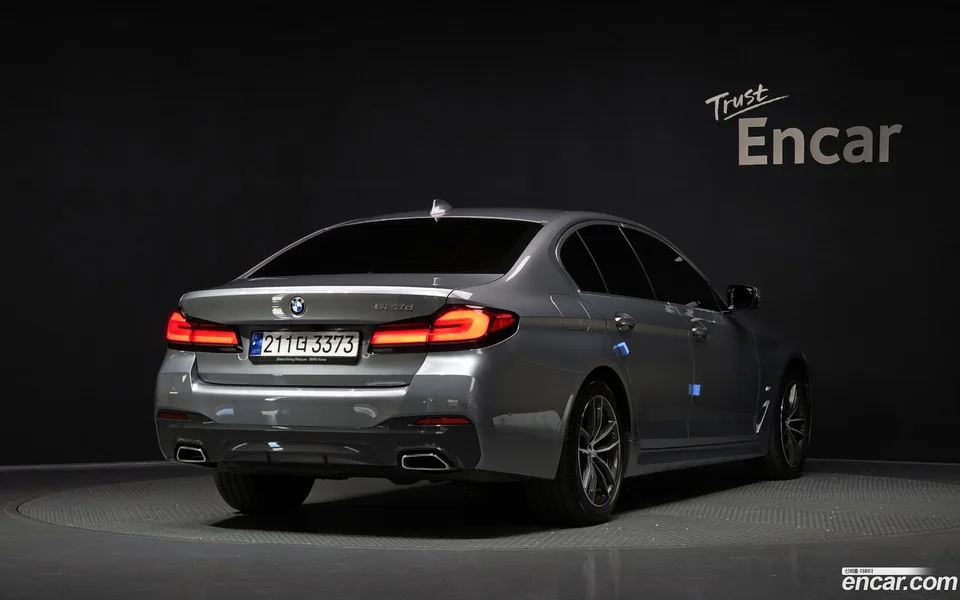 BMW 5 Series 523d M 2023 — миниатюра 2