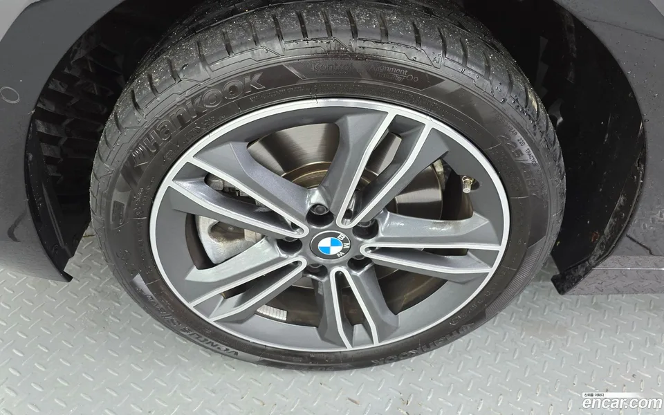 BMW 1 Series 120i 2023 — миниатюра 5