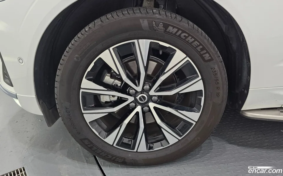 Volvo XC60 B5 2024 — миниатюра 5