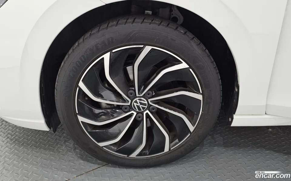 Volkswagen Golf 2.0 TDI 2024 — миниатюра 5