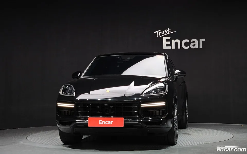 Porsche Cayenne 4.0 2023 — миниатюра 3