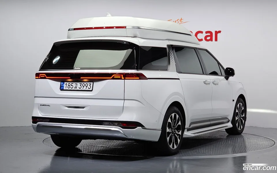 Kia Carnival 7 2023 — миниатюра 2