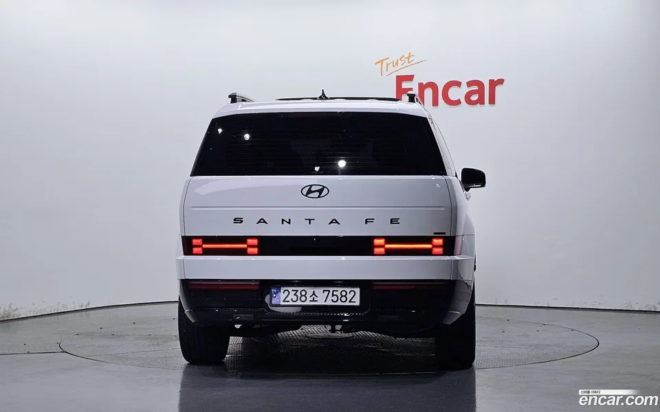 Hyundai Santa Fe HEV 1.6 4WD 2024 — миниатюра 4