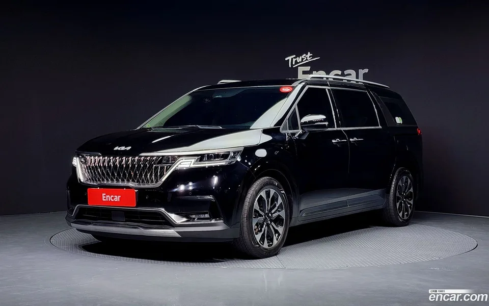 Kia Carnival 7 2022 — фото 1, купить с доставкой в Москву