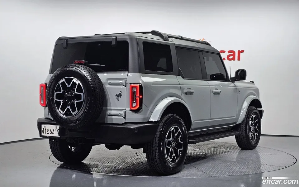 Ford Bronco 2.7 2023 — миниатюра 2