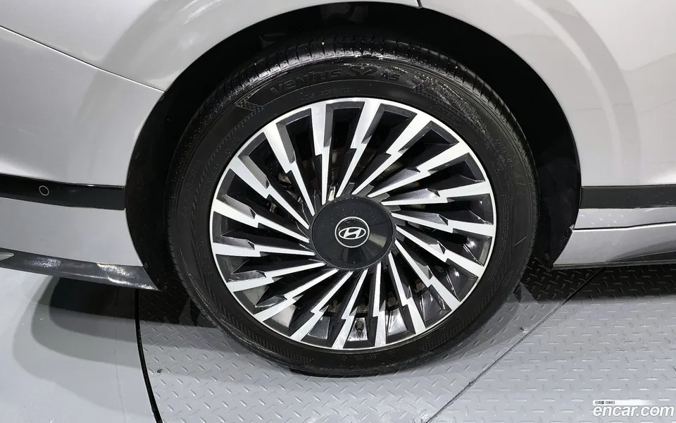 Hyundai Grandeur 2.5 2WD 2023 — миниатюра 5
