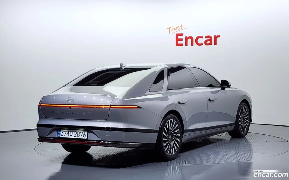 Hyundai Grandeur 2.5 2WD 2023 — миниатюра 2