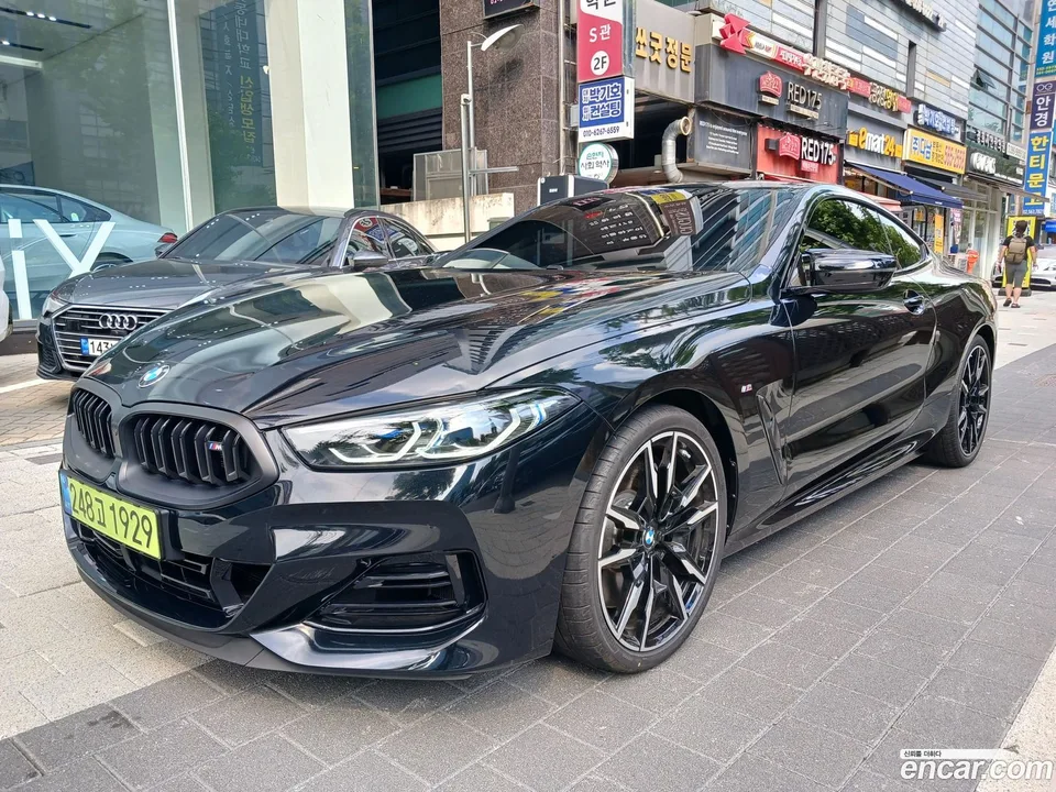 BMW 8 Series M850i xDrive 2025 — миниатюра 3