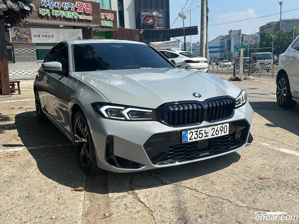 BMW 3 Series 320i M 2025 — фото 1, купить с доставкой в Москву