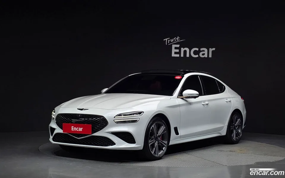 Genesis G70 2.5T 4WD 2023 — фото 1, купить с доставкой в Москву