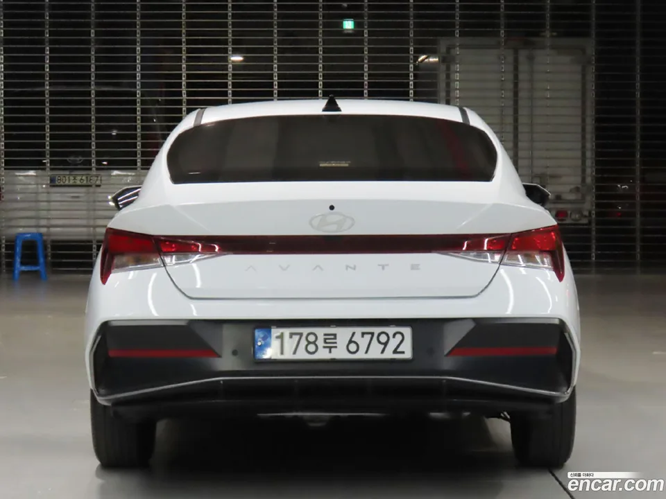 Hyundai Avante CN7 1.6 LPi 2024 — миниатюра 3