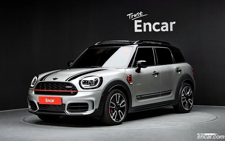 MINI Cooper S Countryman JCW 2023 — фото 1, купить с доставкой в Москву