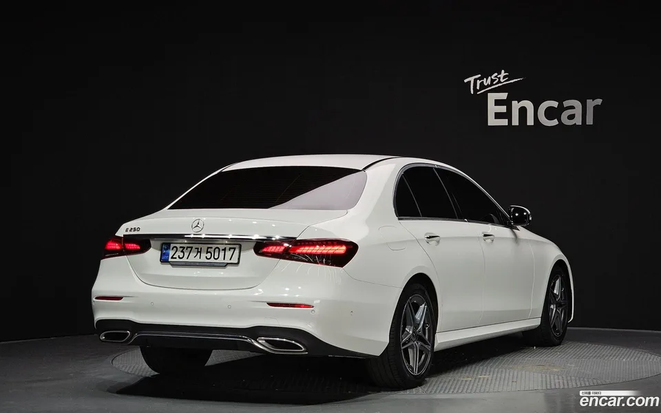 Mercedes-Benz E-Class E250 AMG Line 2023 — миниатюра 2