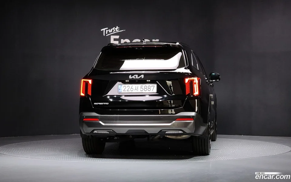Kia Sorento 2.2 2WD 2023 — миниатюра 4
