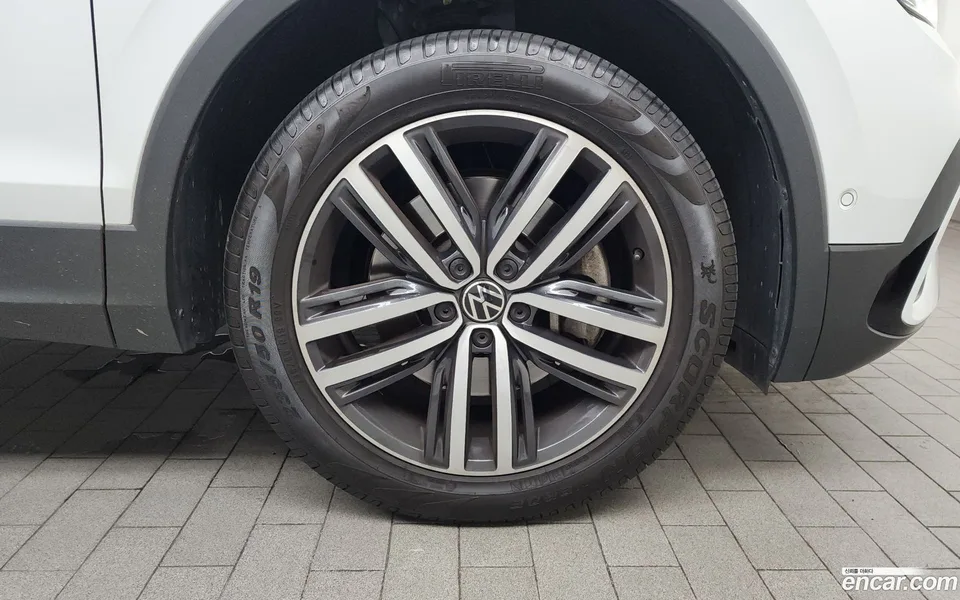 Volkswagen Tiguan Allspace 2.0 TSI 2022 — миниатюра 5