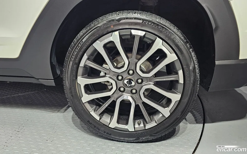 KG Mobility Torres 1.5 2WD 2023 — миниатюра 5