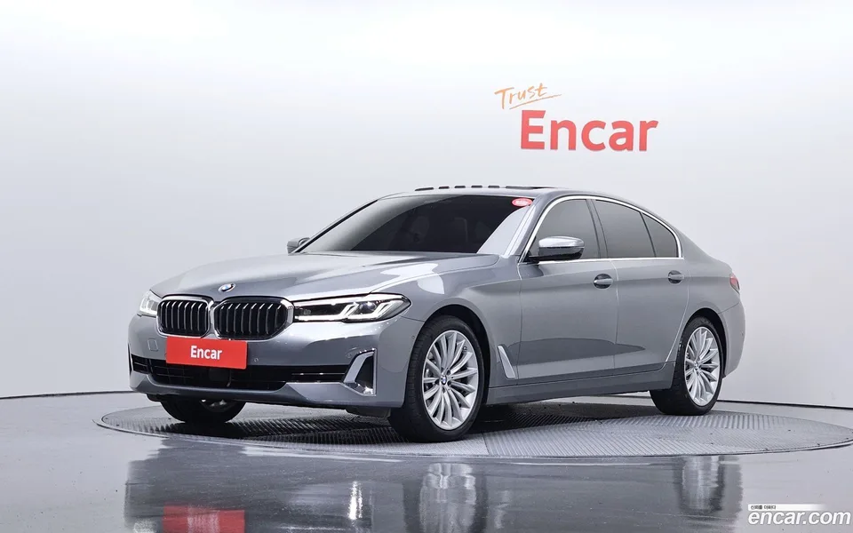 BMW 5 Series 530i xDrive 2023 — фото 1, купить с доставкой в Москву