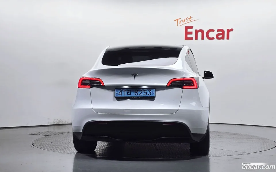 Tesla Model Y RWD 2023 — миниатюра 4