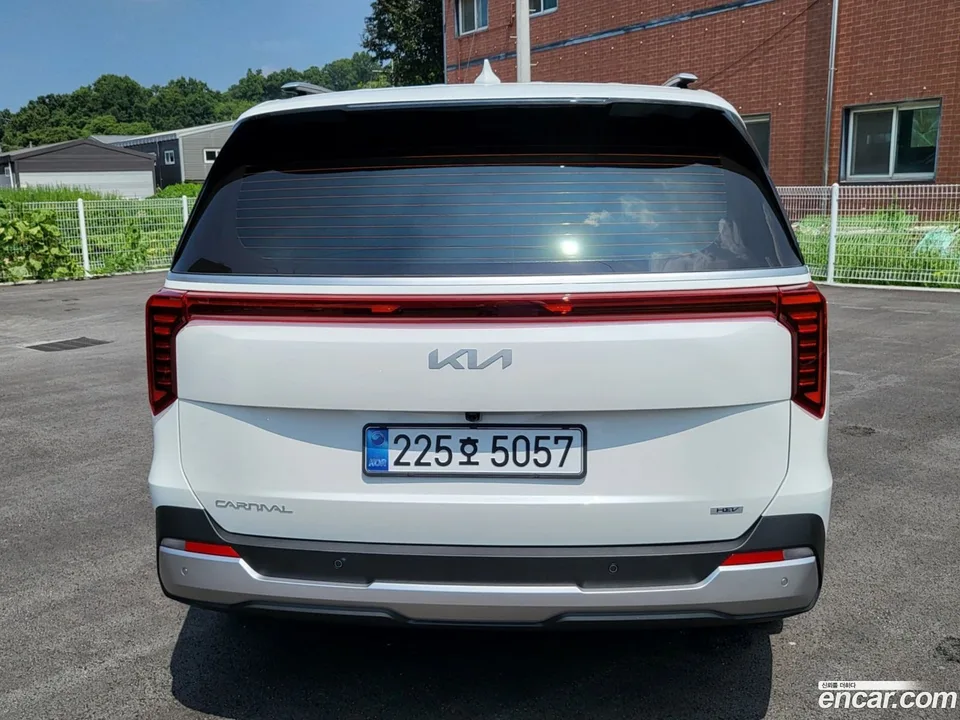 Kia Carnival HEV 9 2025 — миниатюра 4