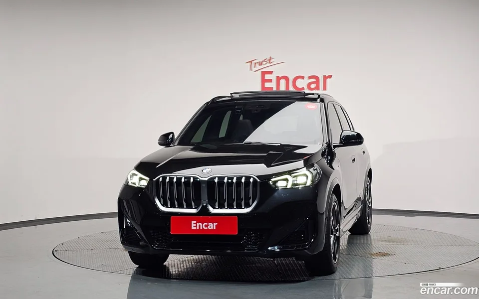 BMW X1 sDrive 20i M 2023 — миниатюра 3