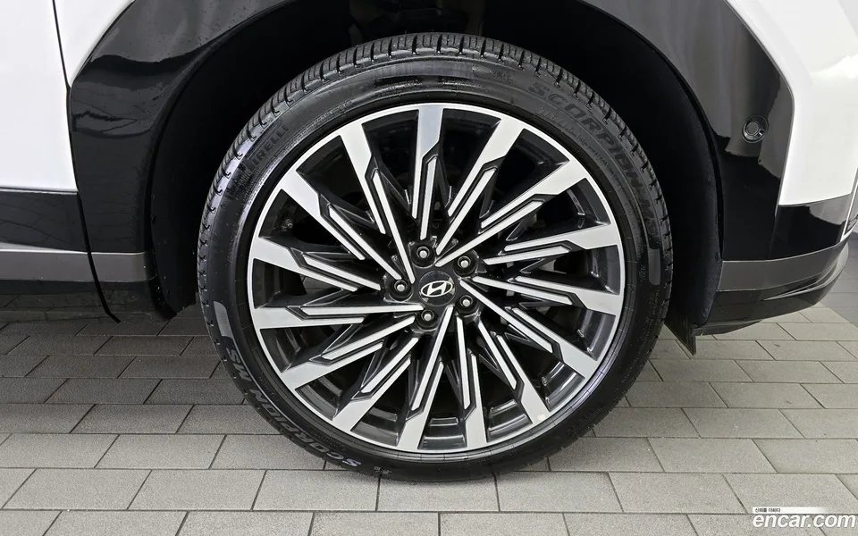 Hyundai SantaFe 2.5T 2WD 2023 — миниатюра 5