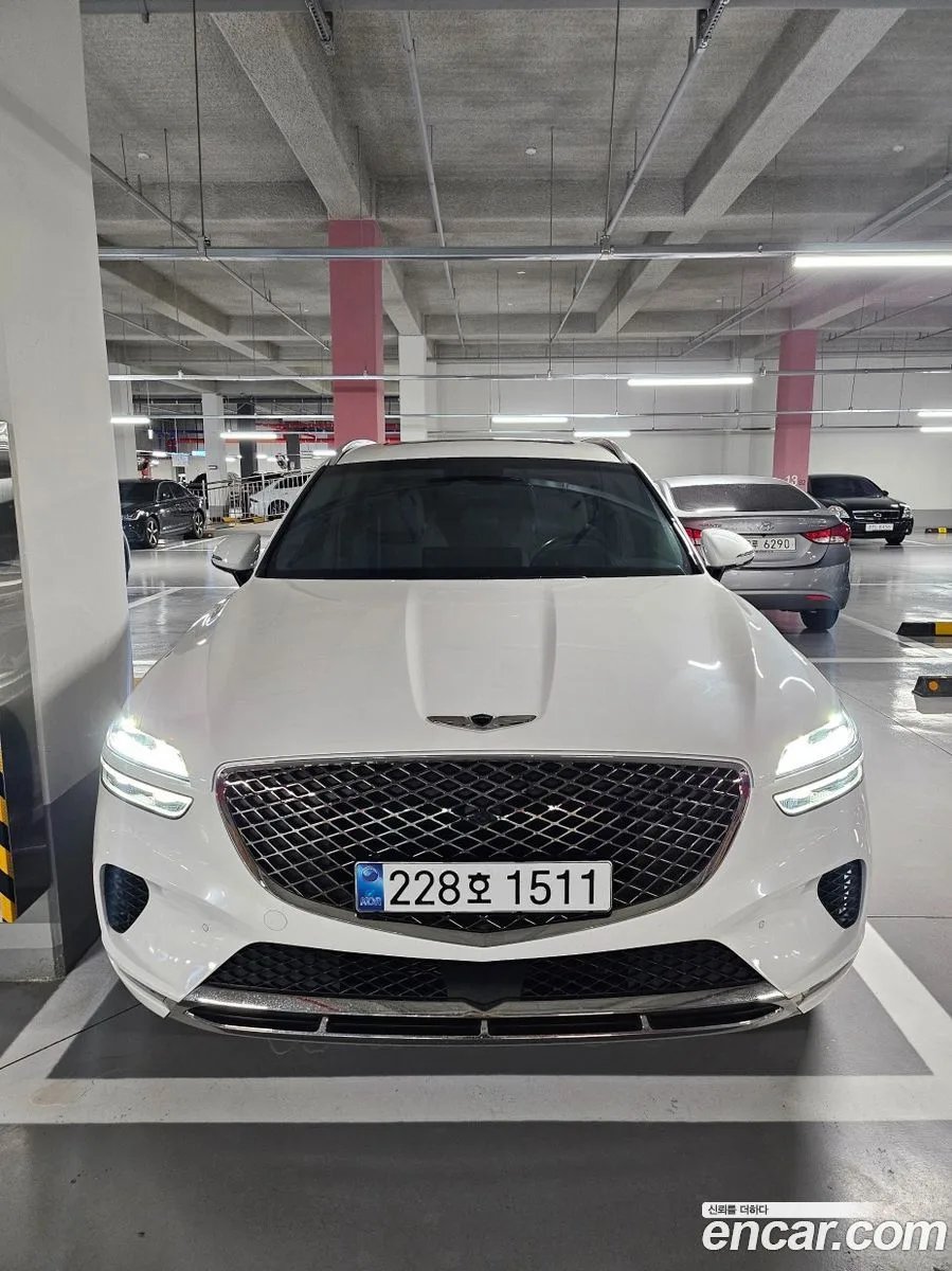 Genesis GV70 2.5T AWD 2024 — фото 1, купить с доставкой в Москву