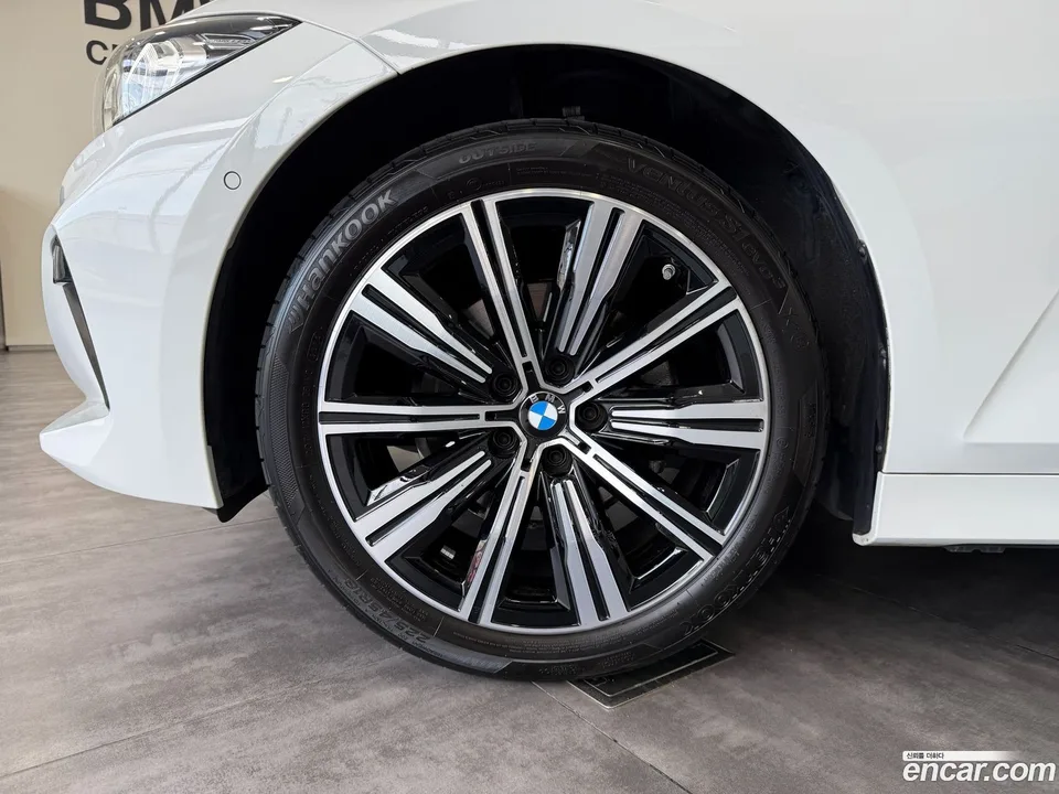 BMW 3 Series 320d 2025 — миниатюра 5