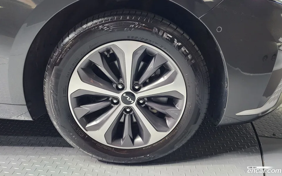 Kia K8 Hybrid 2023 — миниатюра 5