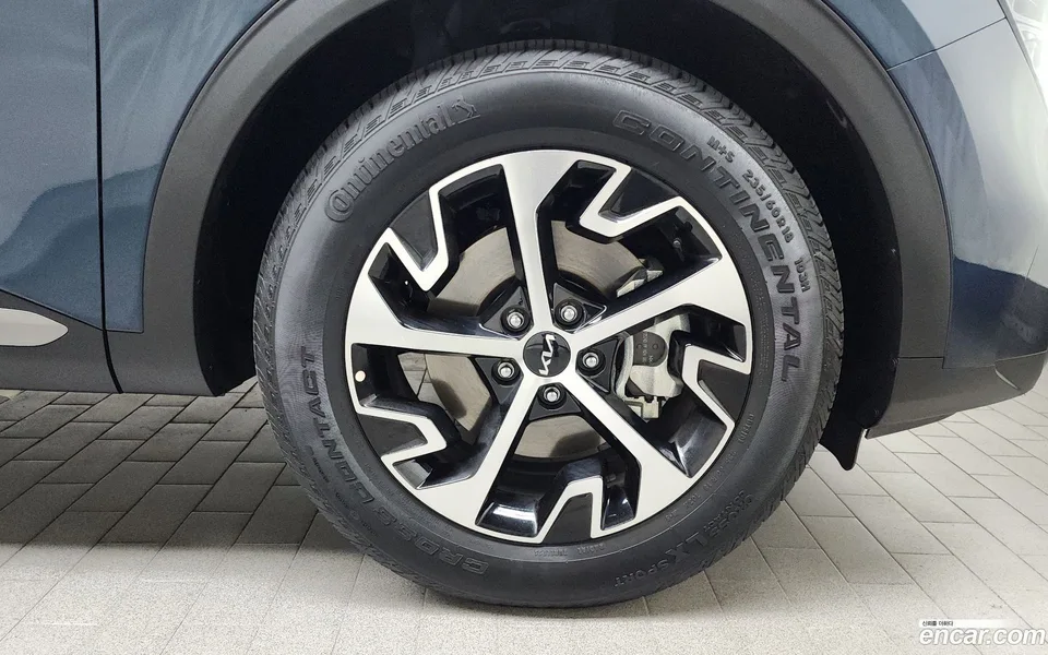 Kia Sportage Hybrid 2WD 2024 — миниатюра 5