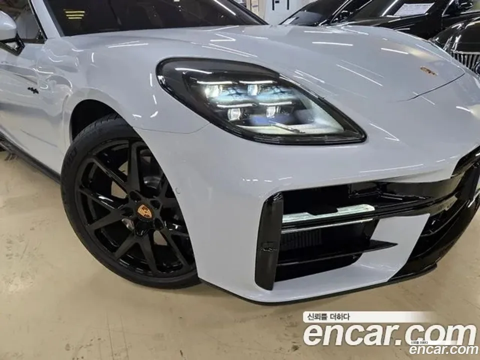 Porsche Panamera (976) 2.9 AWD E- 2025 — миниатюра 2
