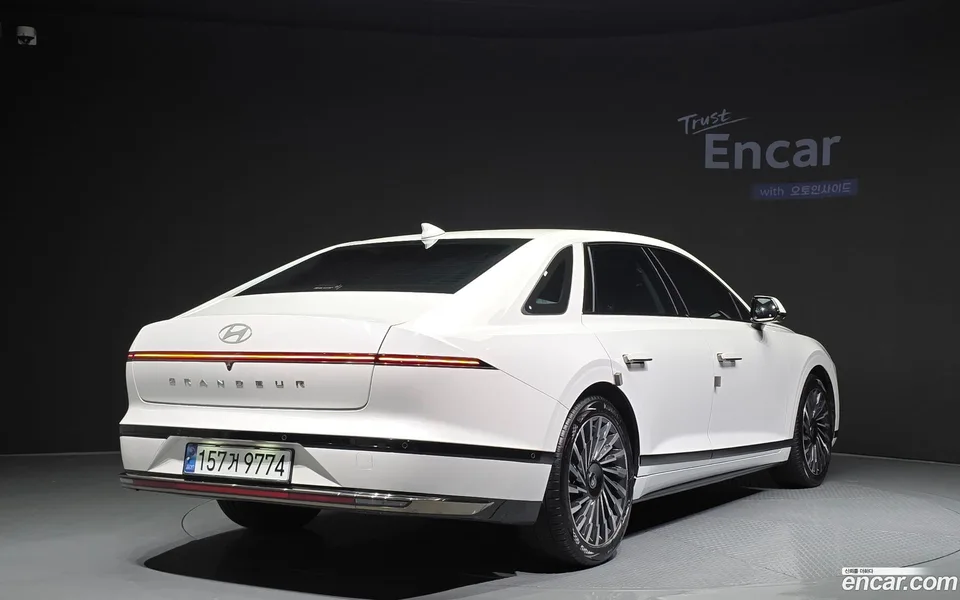 Hyundai Grandeur Hybrid 2023 — миниатюра 2
