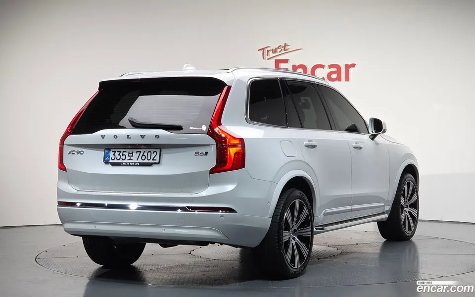 Volvo XC90 B6 2025 — миниатюра 2