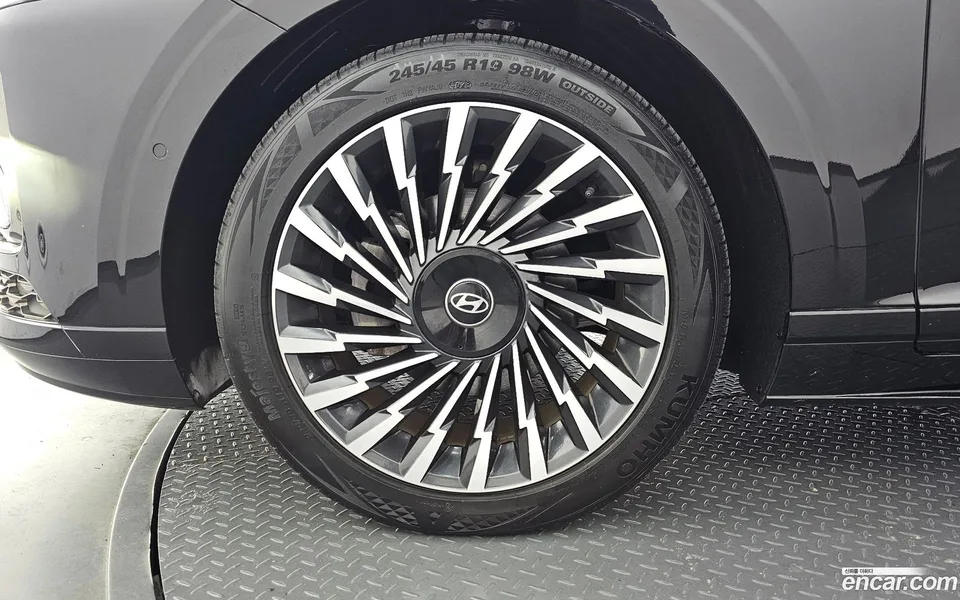 Hyundai Grandeur Hybrid 2023 — миниатюра 5