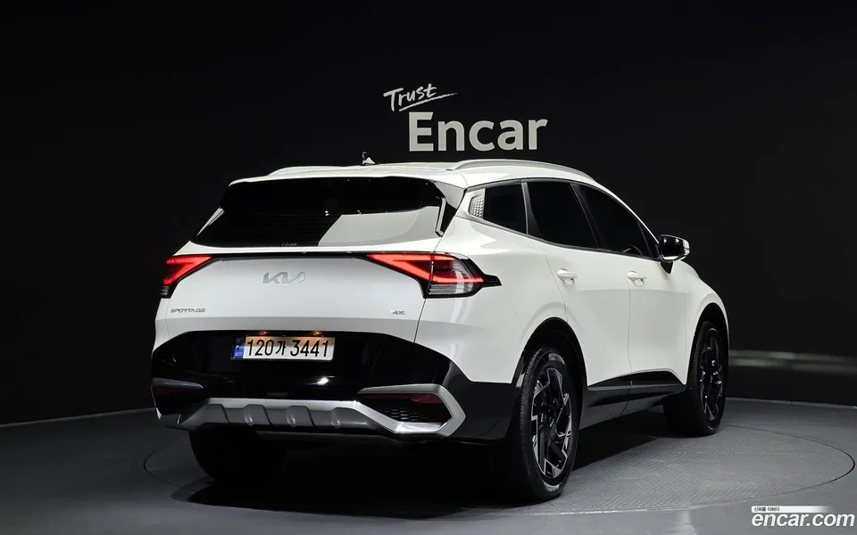Kia Sportage 1.6 4WD 2023 — миниатюра 2