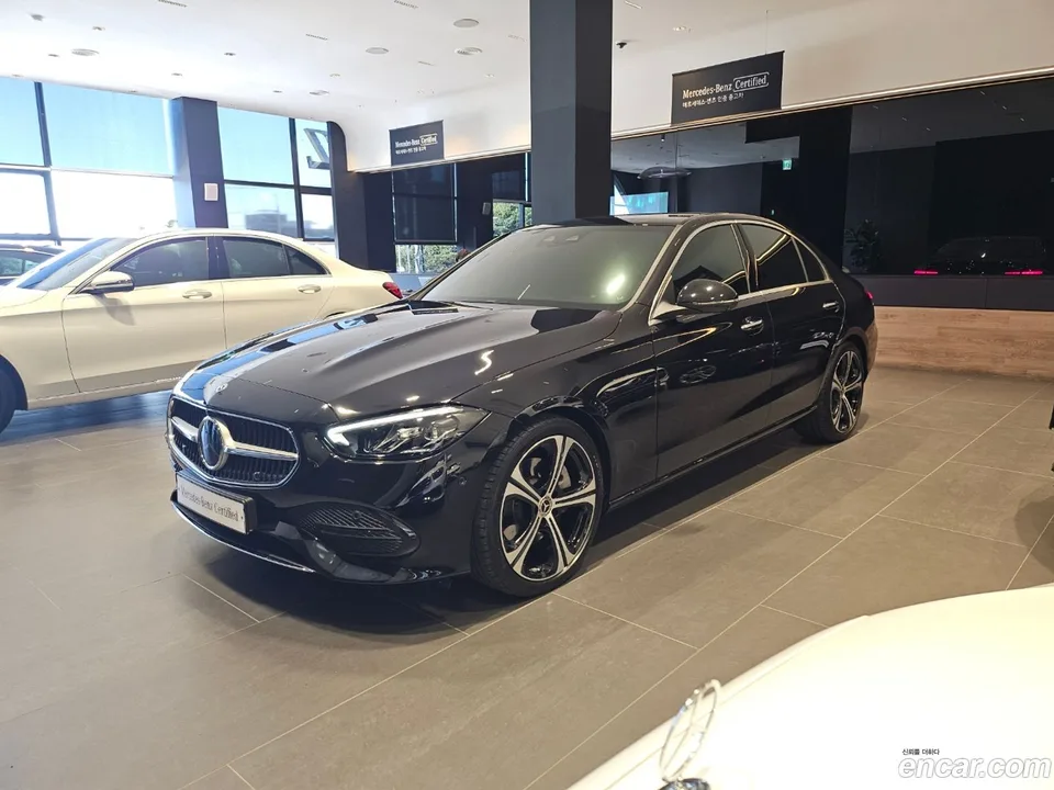 Mercedes-Benz C-Class C300 4MATIC 2024 — фото 1, купить с доставкой в Москву