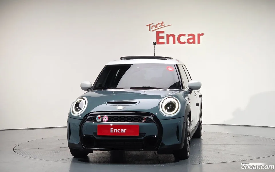 MINI Cooper S 5 2023 — миниатюра 3