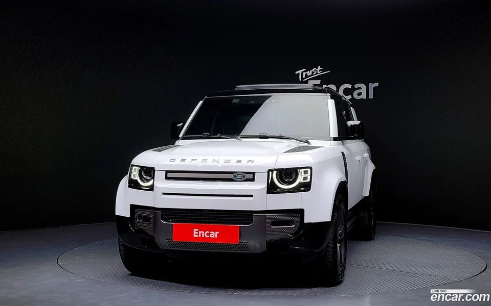 Land Rover Defender 130 D300 X- HSE 2024 — миниатюра 3