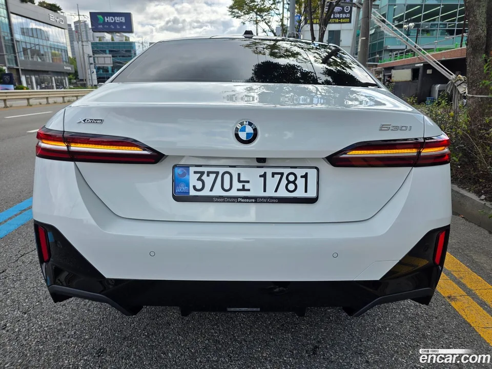 BMW 5 Series 530i xDrive M 2025 — миниатюра 4