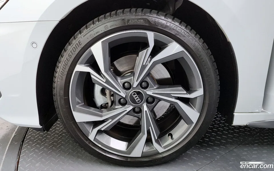 Audi A3 (8Y) 40 TFSI 2023 — миниатюра 5